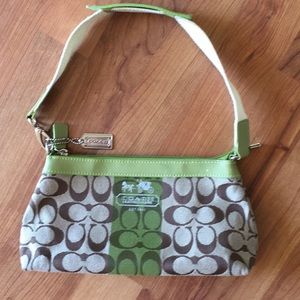 Coach small hand bag.👜